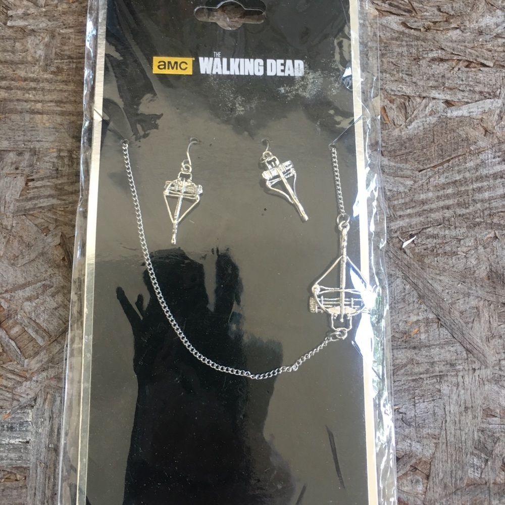 Walking Dead necklace and earring set